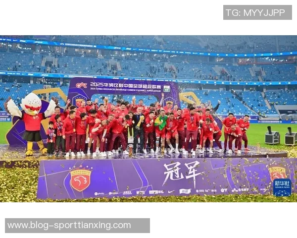 中乙联赛第30轮上海海港富盛经开队与温州俱乐部中胤队战成平局精彩对决