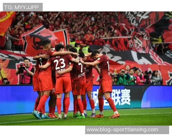 中乙联赛第30轮上海海港富盛经开队与温州俱乐部中胤队战成平局精彩对决